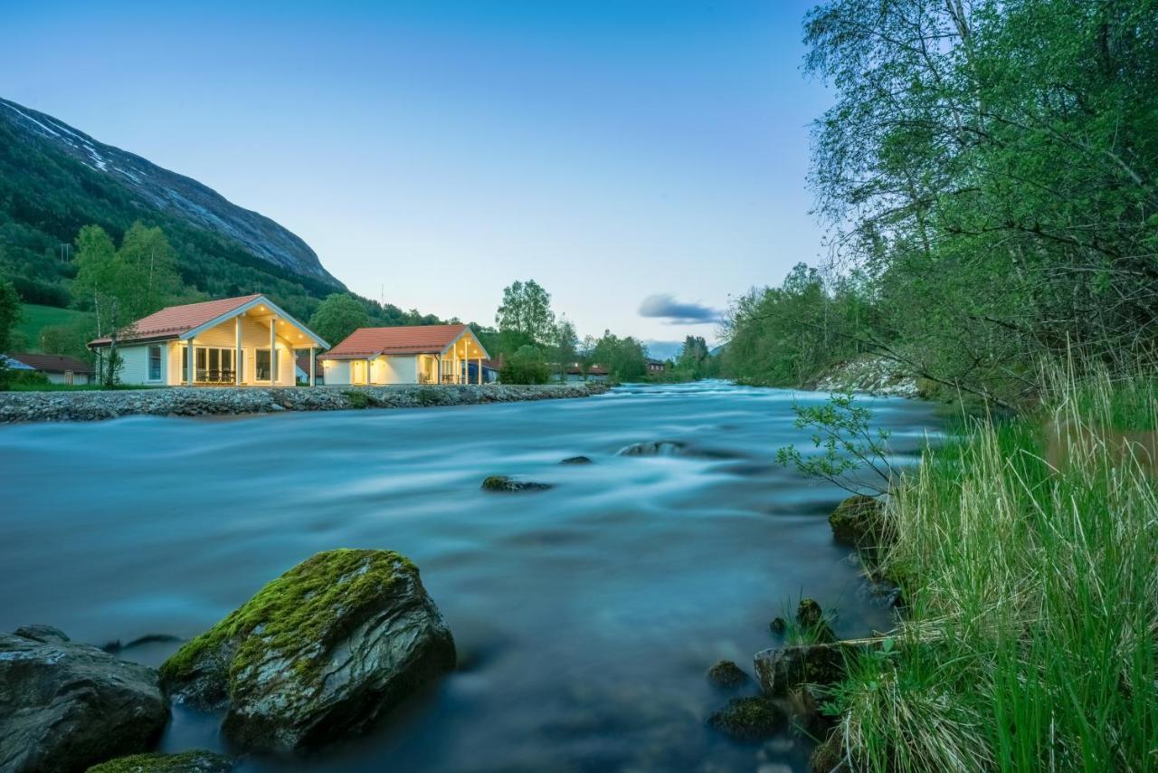 Jolstraholmen Camping Og Hytter Vassenden Exterior photo